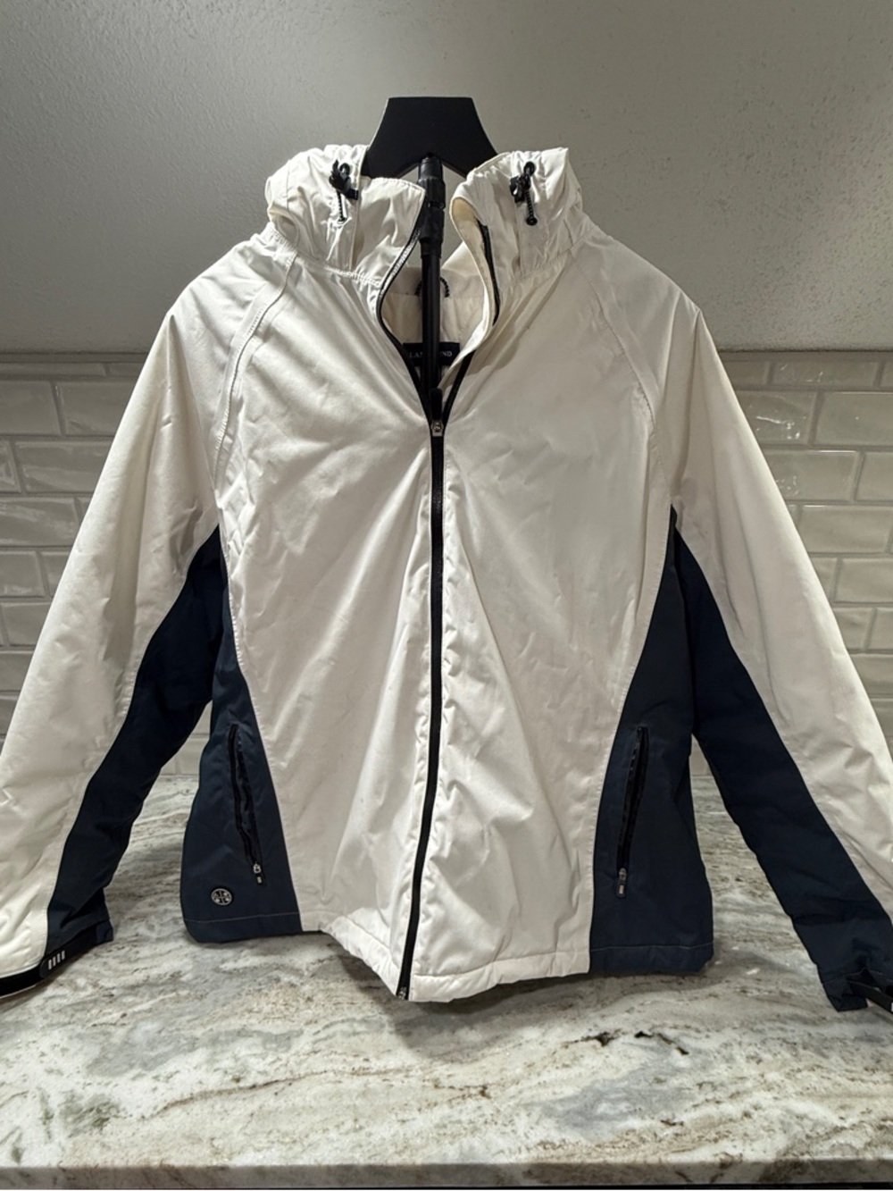 Lands’ End Hooded White & Navy Lightweight Jacket 2X 20W-22W